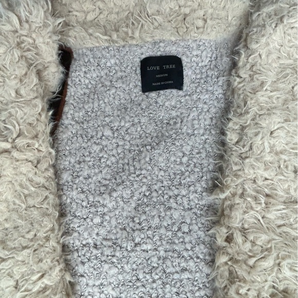 Soft Faux Fur Vest - Picture 6 of 7